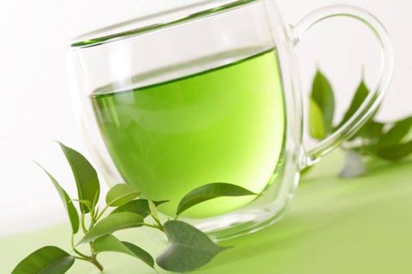 علاج احتقان الأنف بدون أدوية بالشاي الأخضر الساخن
