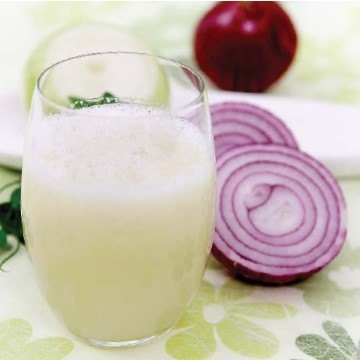استخدام عصير البصل الخام وكيفية اعداده والتخلص من رائحته الكريهة