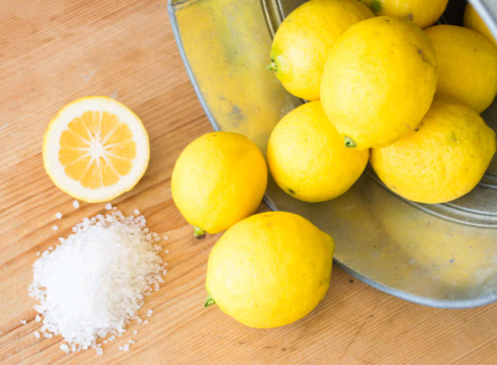 فوائد ملح الليمون وأضراره للصحة وكافة مناطق الجسم مجلتك