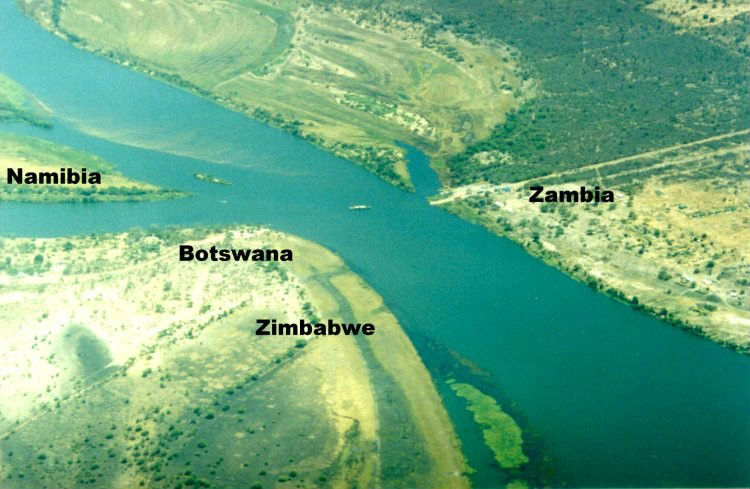 الحدود الفاصلة بين زيمبابويه وبتسوانا وناميبيا وزامبيا_2