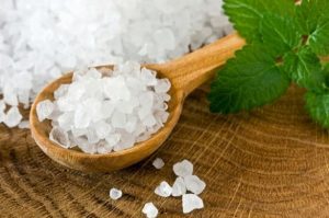 فوائد الملح لنضارة البشرة
