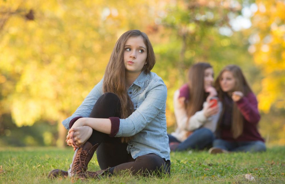 دور البيئة المحيطة على ثقة المراهقين بأنفسهم