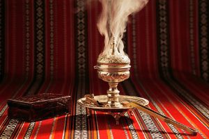 عطر العود أفخم أنواع العطور العربية الأصلية