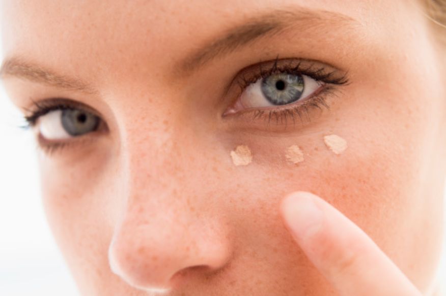 أسباب التهاب الجلد حول العين
