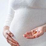 أضرار المسكنات للحامل وما تسببه من تأثيرات على الأم والجنين