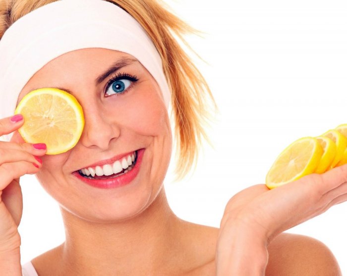 فوائد الليمون للبشرة الدهنية ووصفات استخدامه للحفاظ على صحة البشرة ونضارتها