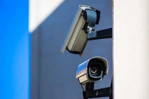 أنواع كاميرات المراقبة والأمن وكيفية اختيار النظام الصحيح