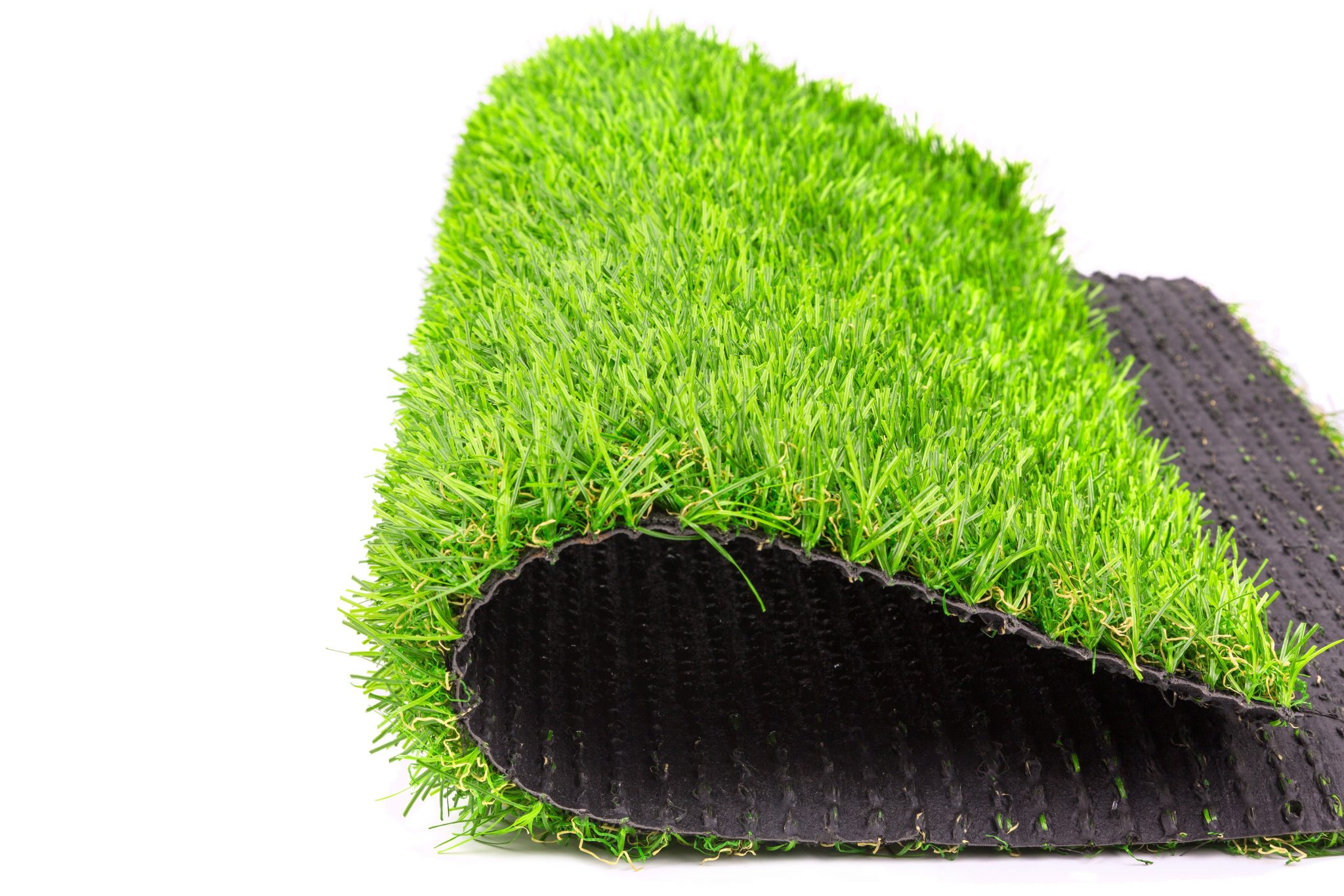 العشب الصناعي – الاستخدام وأهم الميزات والعيوب