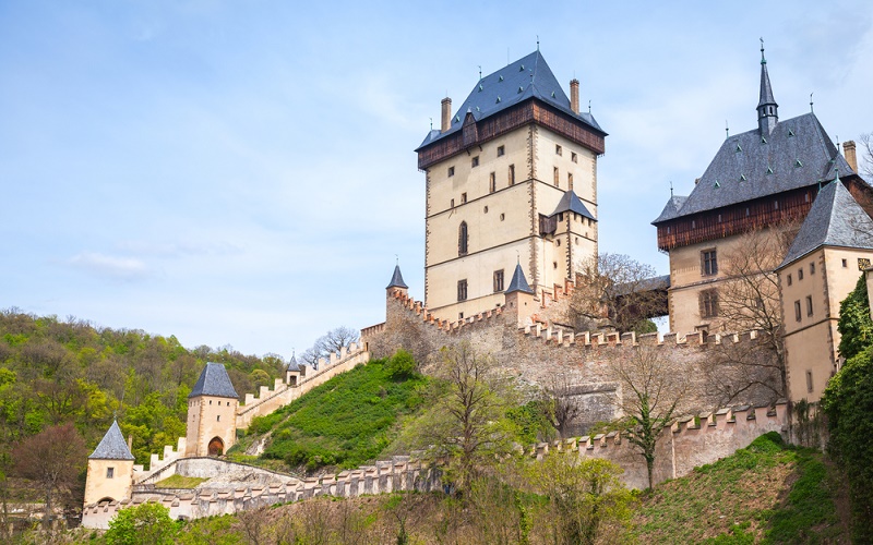 قلعة كارلستشن في جمهورية التشيك