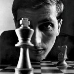 اضاءة على حياة لاعب الشطرنج البطل بوبي فيشر اللغز المعجزة في عالم الشطرنج