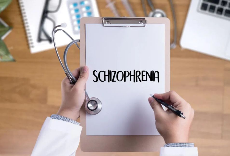 كيف يتم علاج الشيزوفررينيا