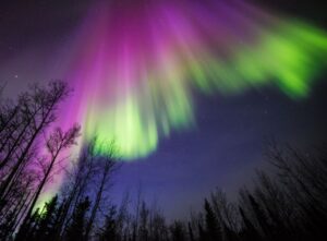 الشفق القطبي Aurora Borealis … سحر أضواء السماء المتلألئة