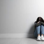 يعد الاكتئاب عند المراهقين إحدى المشكلات النفسية الخطيرة، التي تؤثر على سلوك المراهق، تعرف على الأسباب والأعراض وكيفية العلاج.