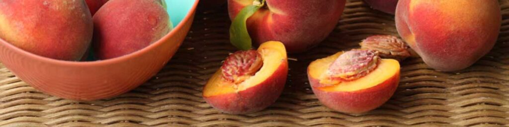 15 – الدراق peaches fruit