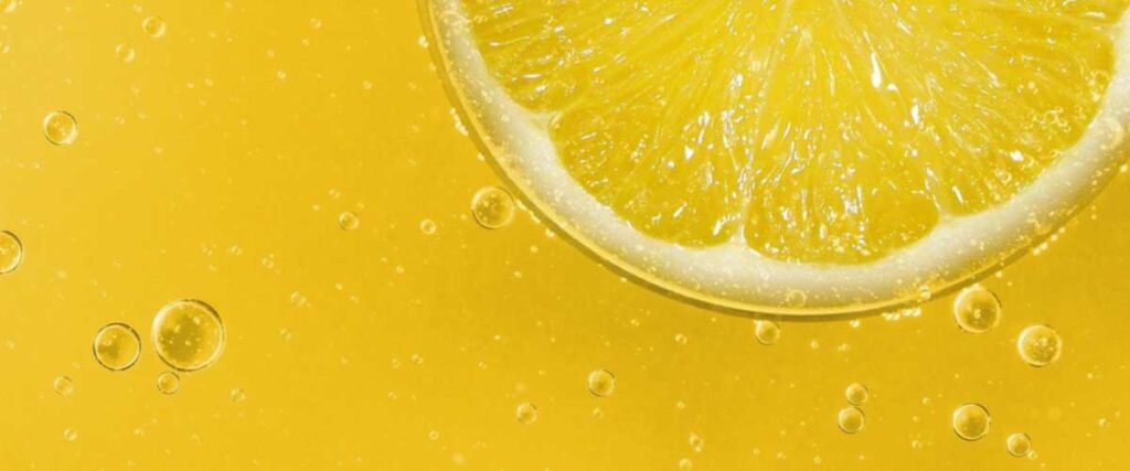 10 – ماء الليمون Lemon water