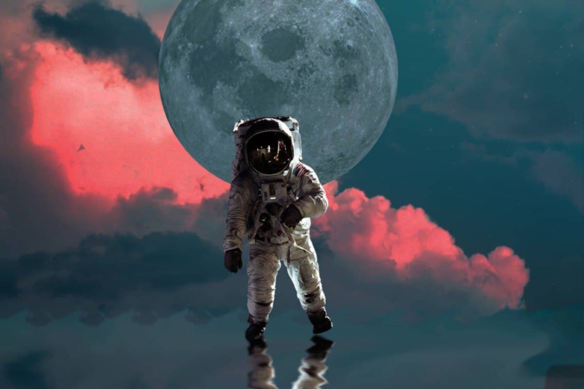 أول رائد فضاء … من أول من هبط على سطح القمر؟