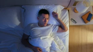 تنميل اليدين أثناء النوم - 12 سبب بعضها خطير!